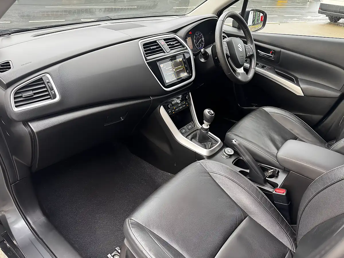 Used 2017 Suzuki SX4 S-Cross SZ5 Grey - Interior and Exterior details 10