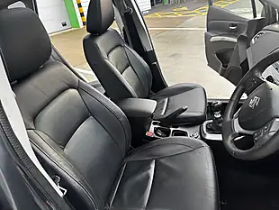 Used 2017 Suzuki SX4 S-Cross SZ5 Grey - Interior and Exterior details 14