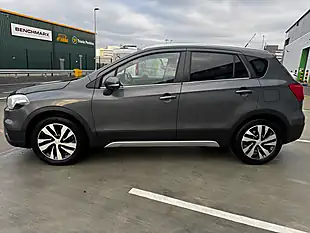 Used 2017 Suzuki SX4 S-Cross SZ5 Grey - Interior and Exterior details 9