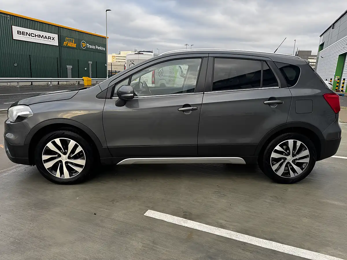 Used 2017 Suzuki SX4 S-Cross SZ5 Grey - Interior and Exterior details 9