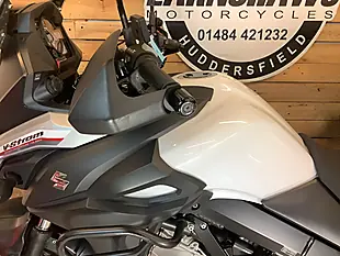 Used 2017 Suzuki V-Strom 650 White - Interior and Exterior details 14
