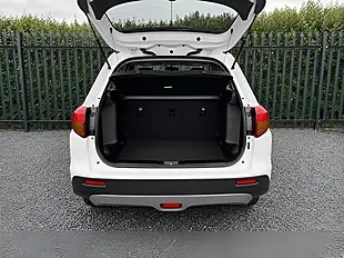 Used 2017 Suzuki Vitara Kuro White - Interior and Exterior details 10