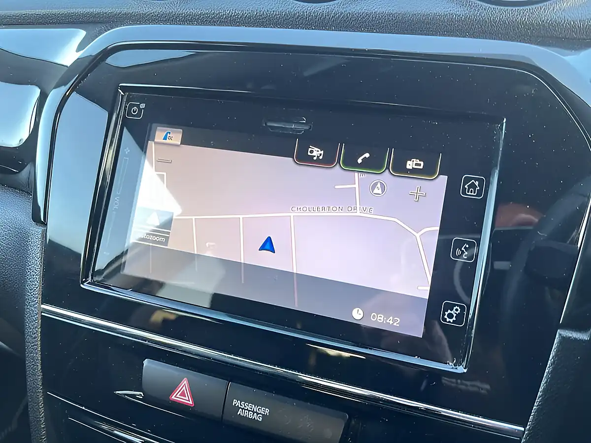 Used 2017 Suzuki Vitara Kuro White - Interior and Exterior details 14