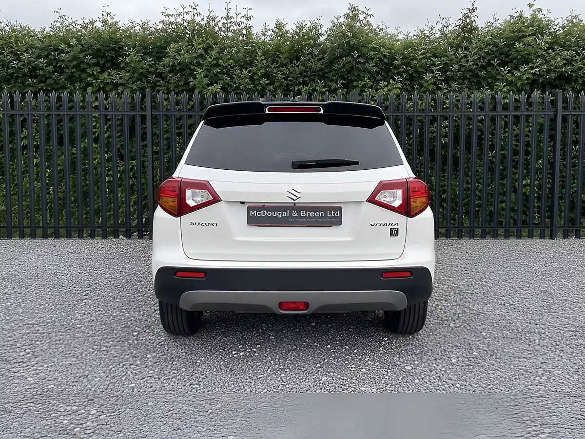 Used 2017 Suzuki Vitara Kuro White - Interior and Exterior details 8