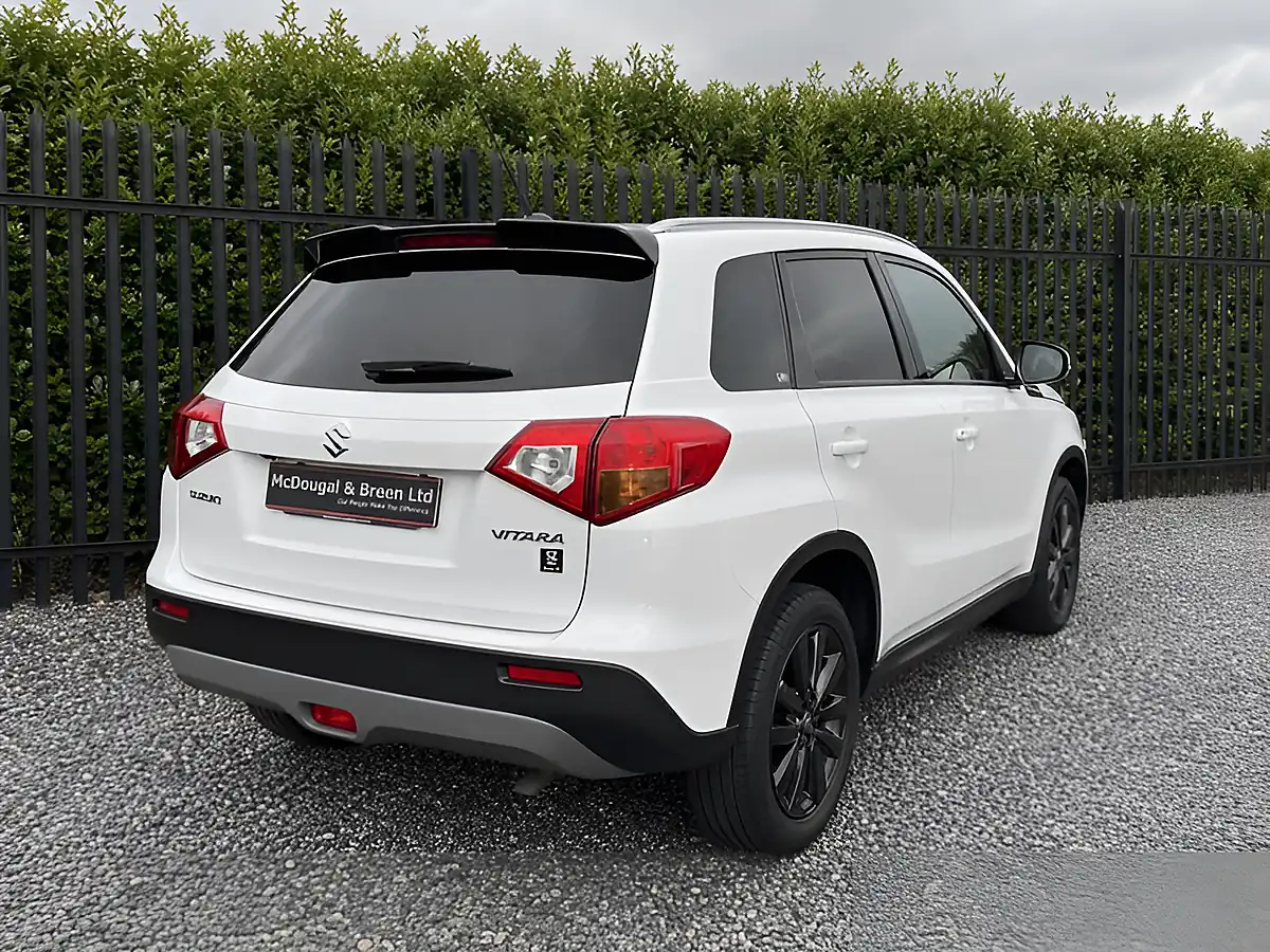 Used 2017 Suzuki Vitara Kuro White - Interior and Exterior details 9