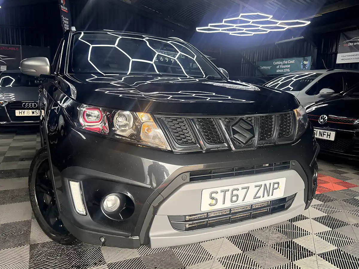 Used 2017 Suzuki Vitara S Black - Front View