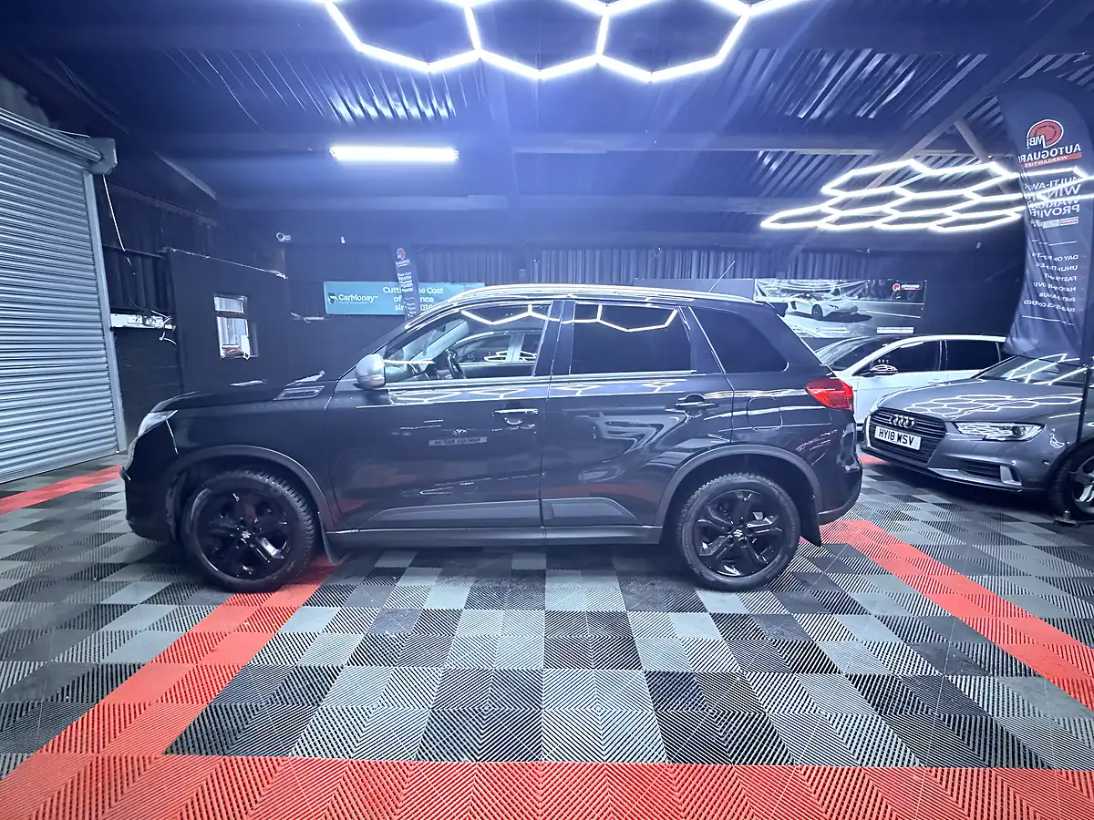 Used 2017 Suzuki Vitara S Black - Interior and Exterior details 5