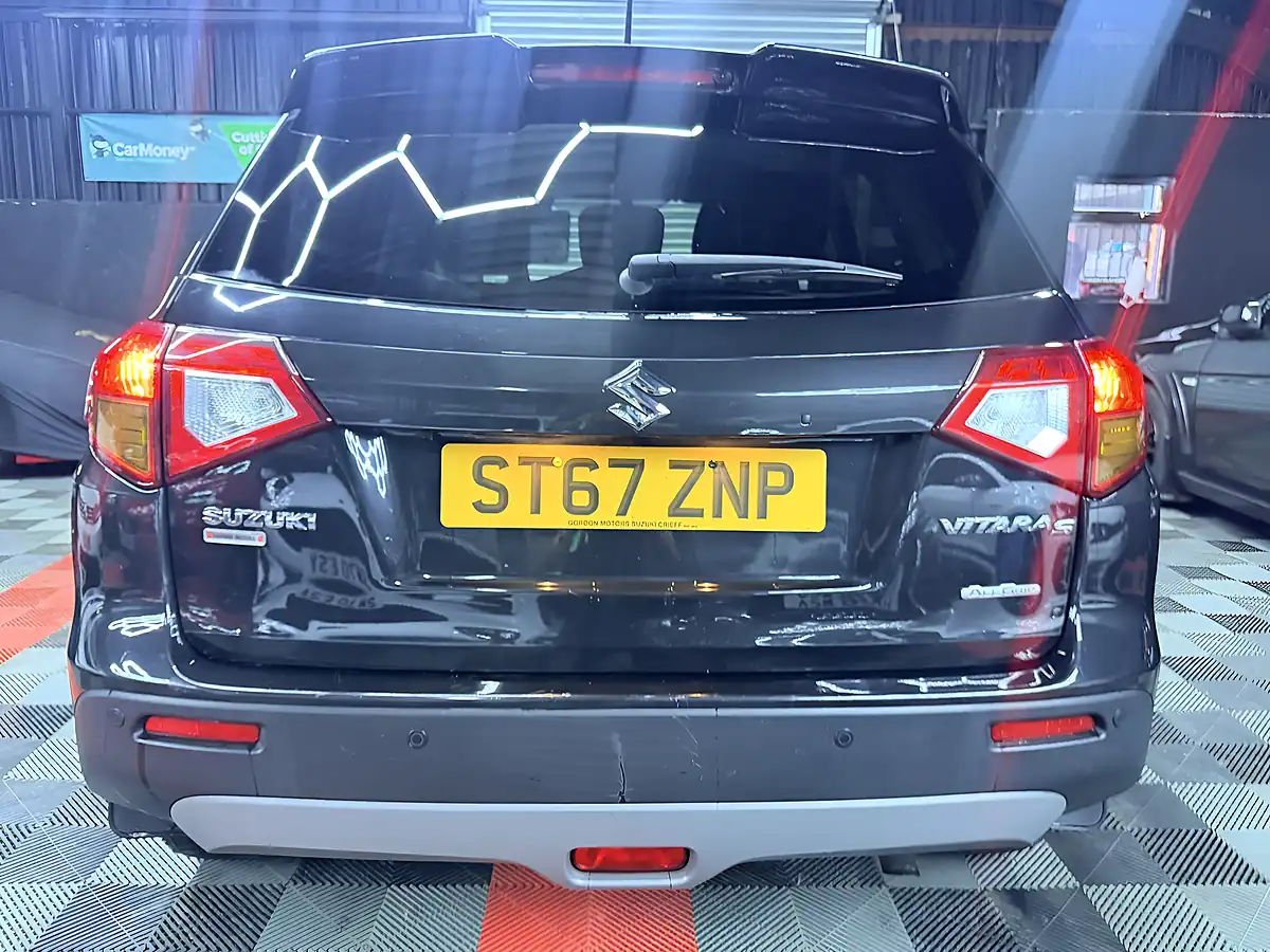 Used 2017 Suzuki Vitara S Black - Interior and Exterior details 8