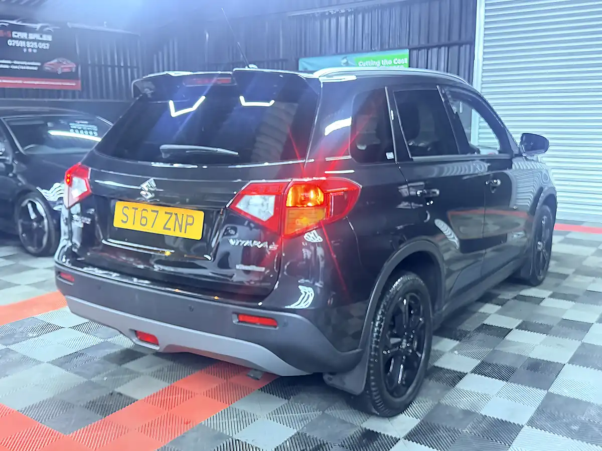 Used 2017 Suzuki Vitara S Black - Interior and Exterior details 9
