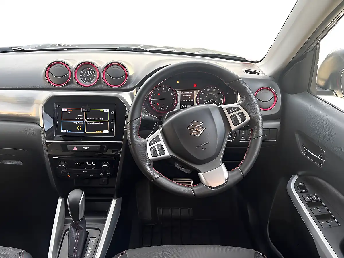 Used 2017 Suzuki Vitara S Grey - Interior and Exterior details 9