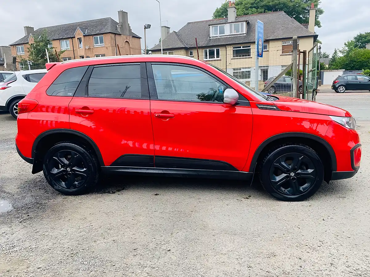 Used 2017 Suzuki Vitara S Red - Interior and Exterior details 11