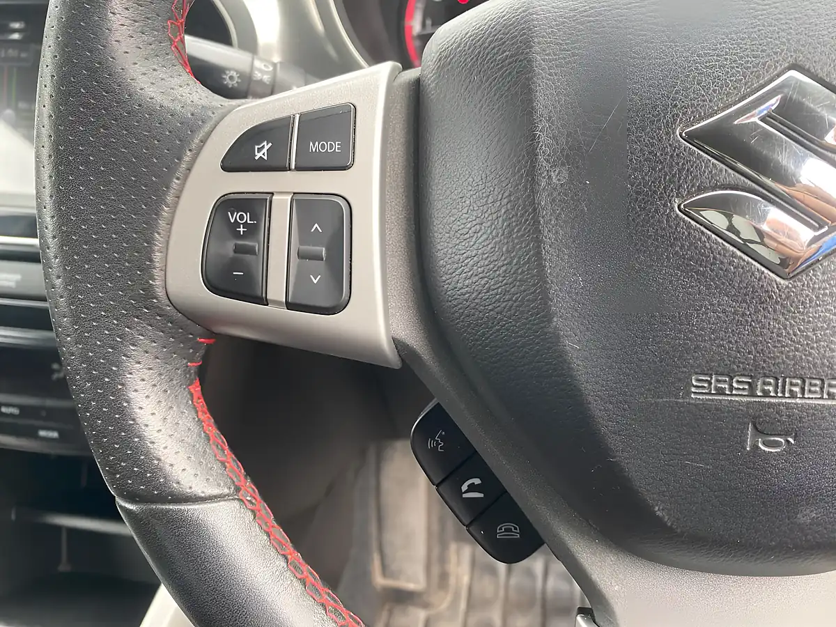 Used 2017 Suzuki Vitara S Red - Interior and Exterior details 15