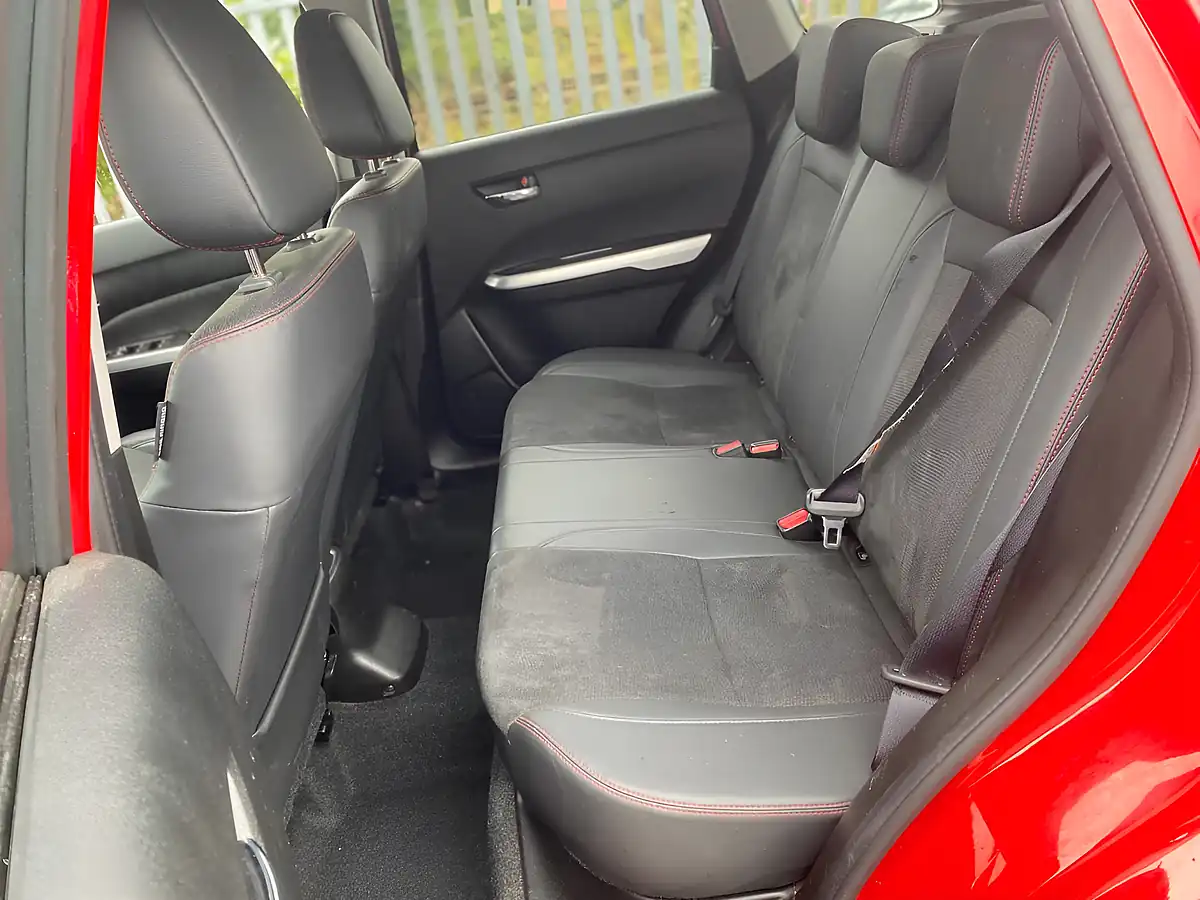 Used 2017 Suzuki Vitara S Red - Interior and Exterior details 19