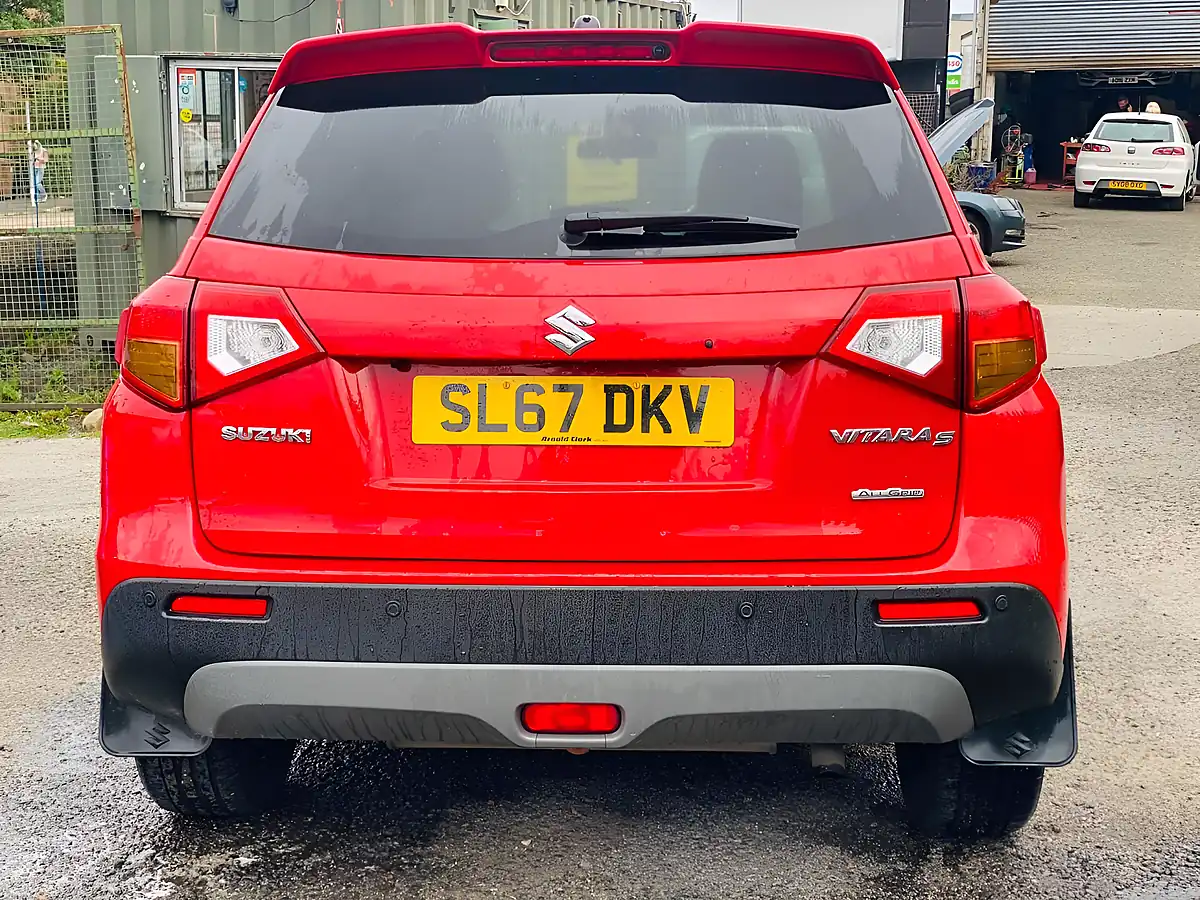 Used 2017 Suzuki Vitara S Red - Interior and Exterior details 8