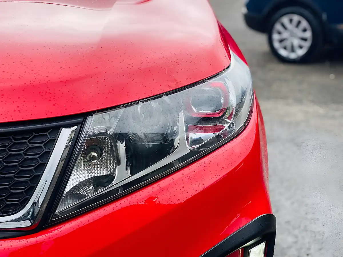 Used 2017 Suzuki Vitara S Red - Interior and Exterior details 12