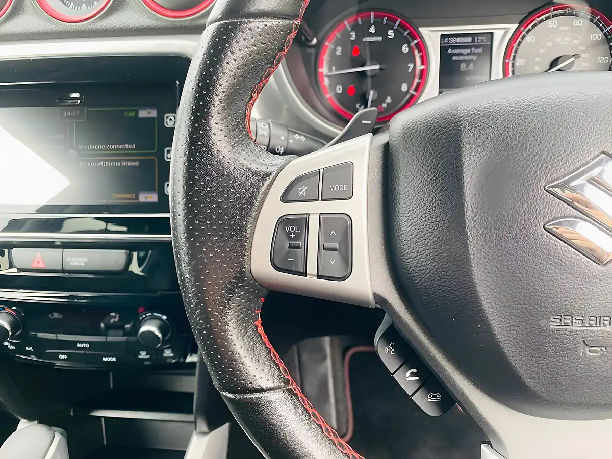 Used 2017 Suzuki Vitara S Red - Interior and Exterior details 15
