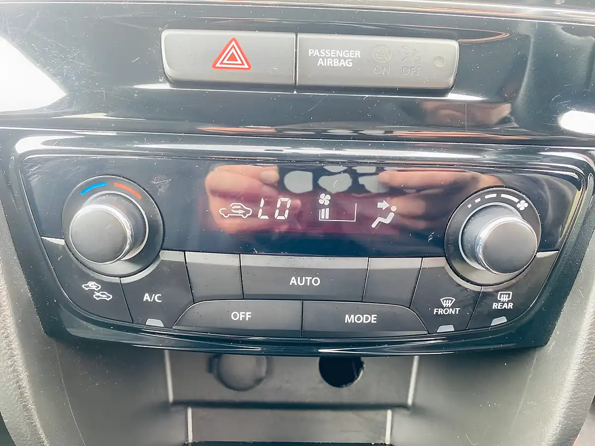 Used 2017 Suzuki Vitara S Red - Interior and Exterior details 17