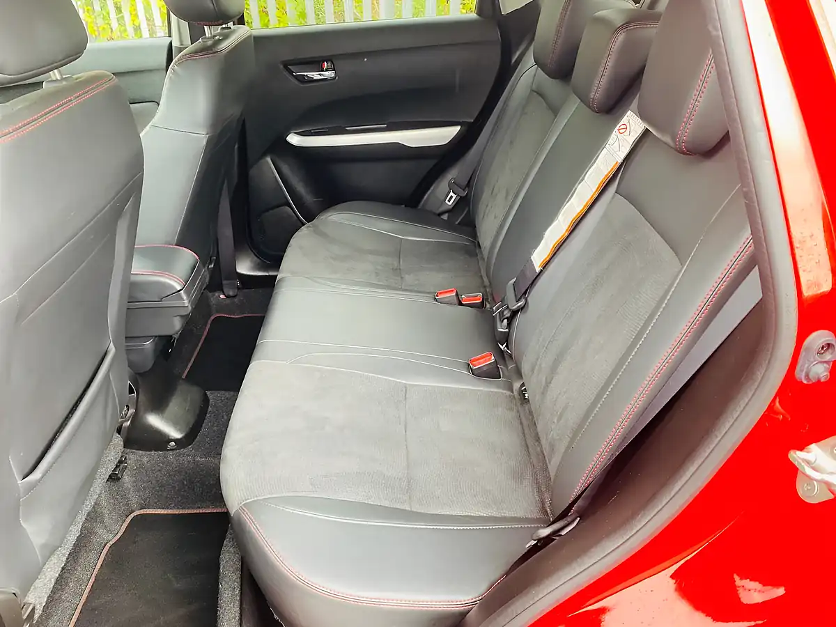 Used 2017 Suzuki Vitara S Red - Interior and Exterior details 19