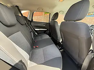Used 2017 Suzuki Vitara Sz-T Beige - Interior and Exterior details 12