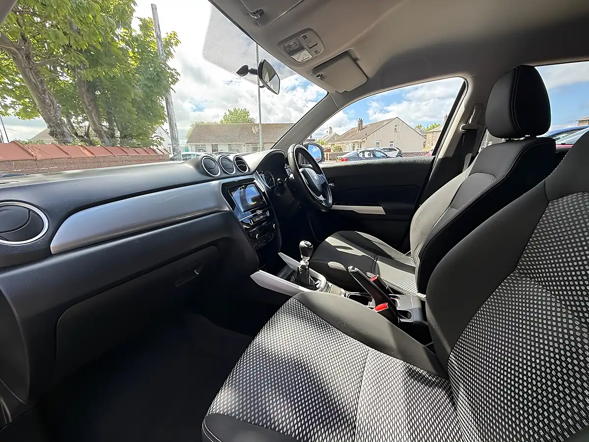 Used 2017 Suzuki Vitara Sz-T Beige - Interior and Exterior details 13