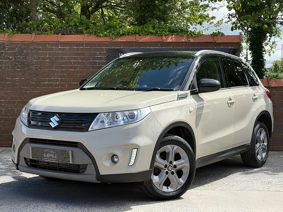 Used 2017 Suzuki Vitara Sz-T Beige - Interior and Exterior details 2