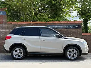 Used 2017 Suzuki Vitara Sz-T Beige - Interior and Exterior details 3