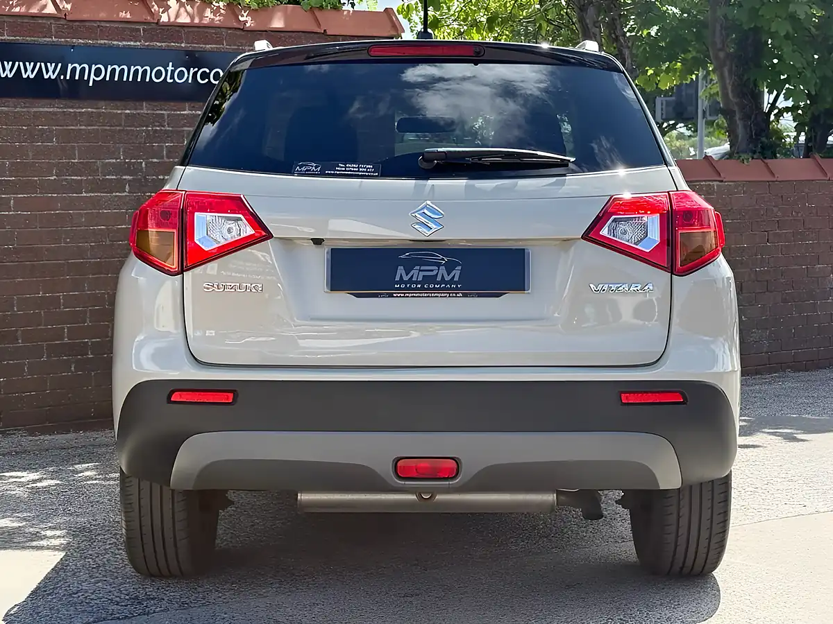 Used 2017 Suzuki Vitara Sz-T Beige - Interior and Exterior details 8