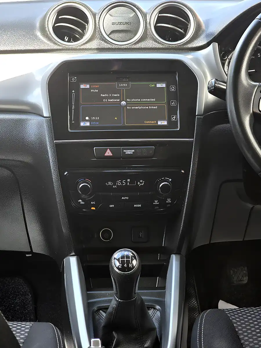 Used 2017 Suzuki Vitara Sz-T Grey - Interior and Exterior details 13