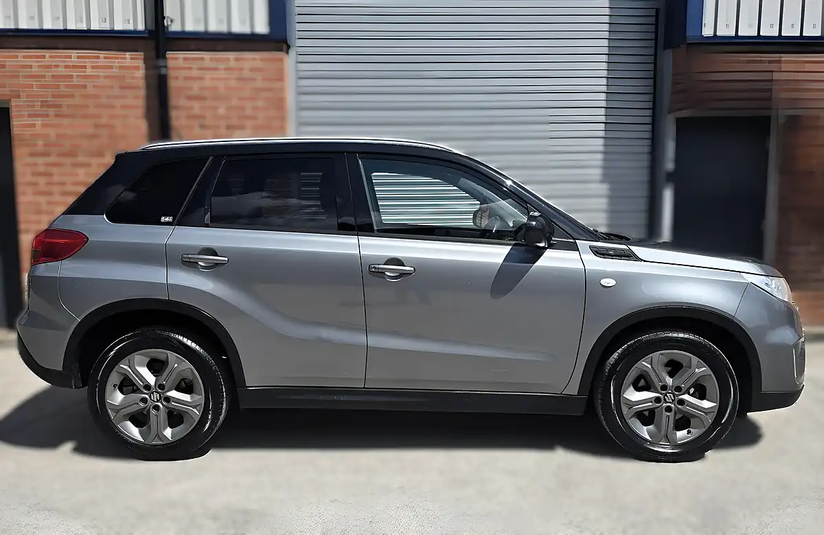 Used 2017 Suzuki Vitara Sz-T Grey - Interior and Exterior details 8