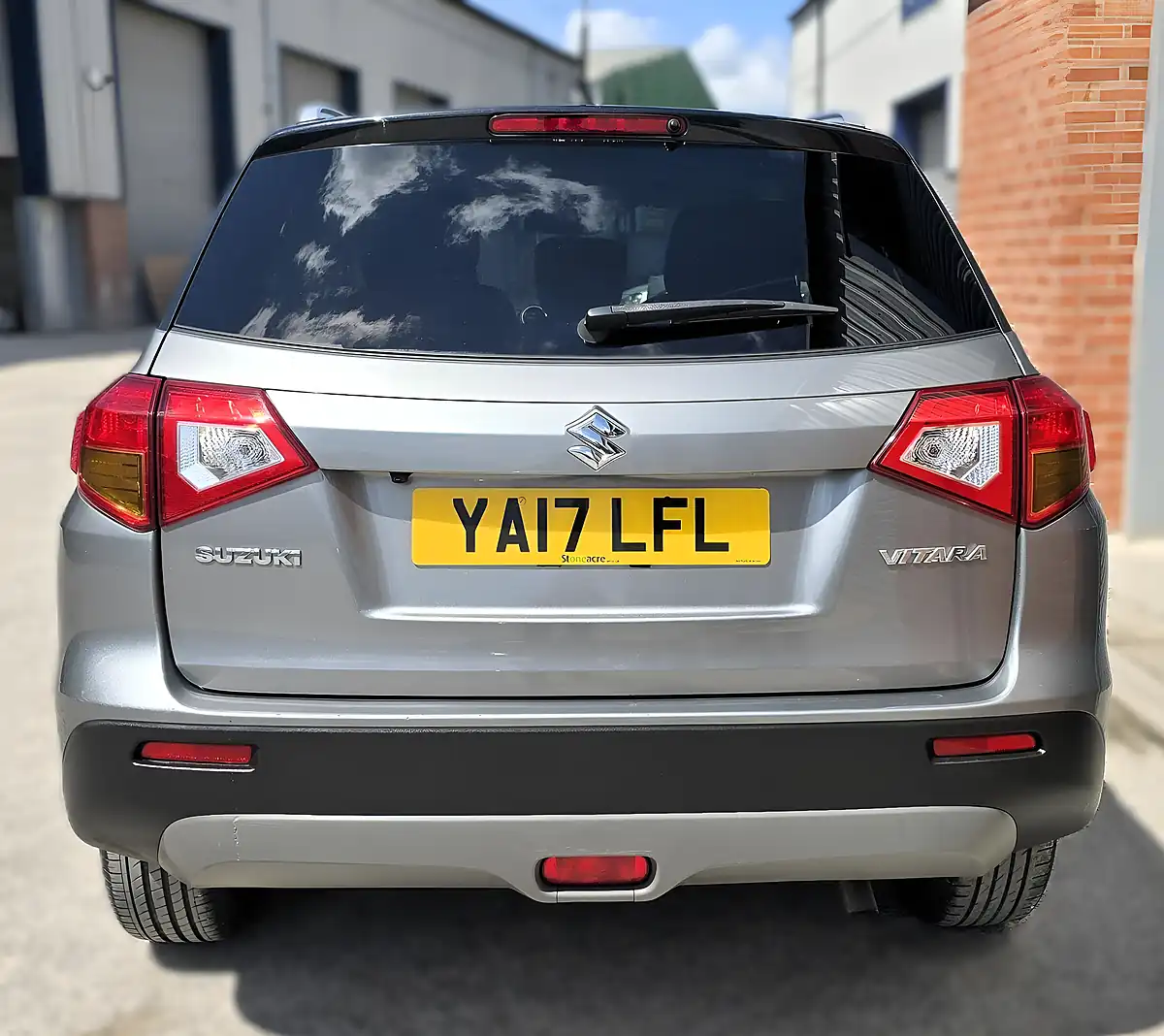 Used 2017 Suzuki Vitara Sz-T Grey - Interior and Exterior details 9