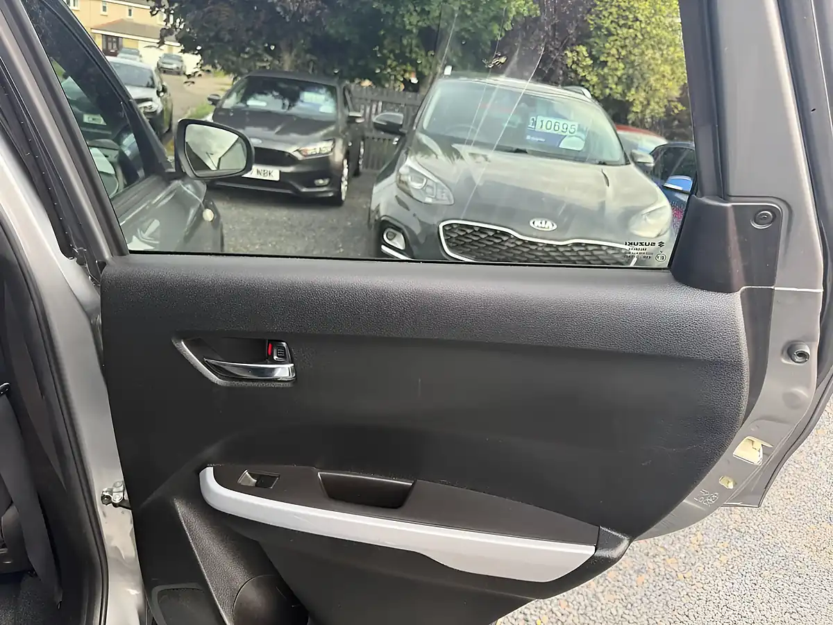 Used 2017 Suzuki Vitara Sz-T Grey - Interior and Exterior details 15