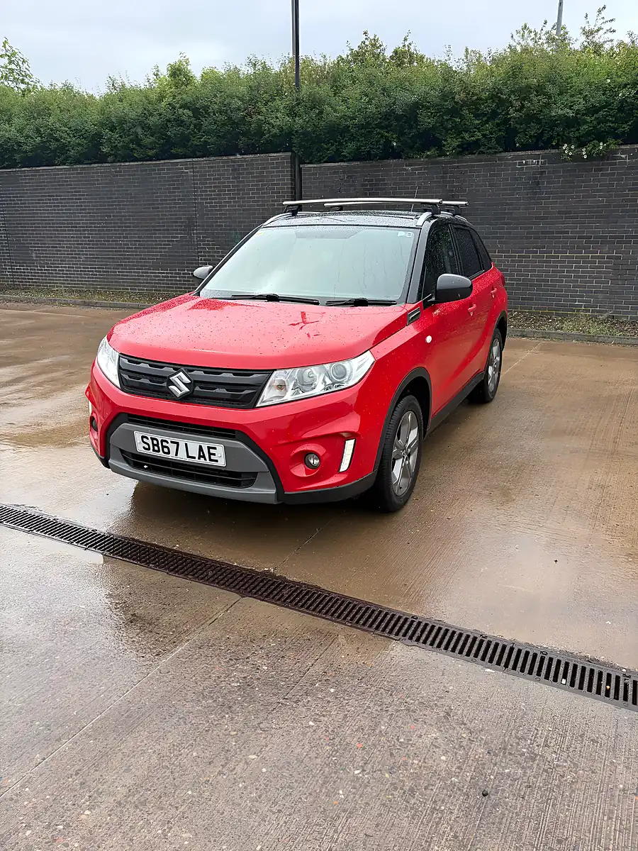 Used 2017 Suzuki Vitara Sz-T Red - Front View