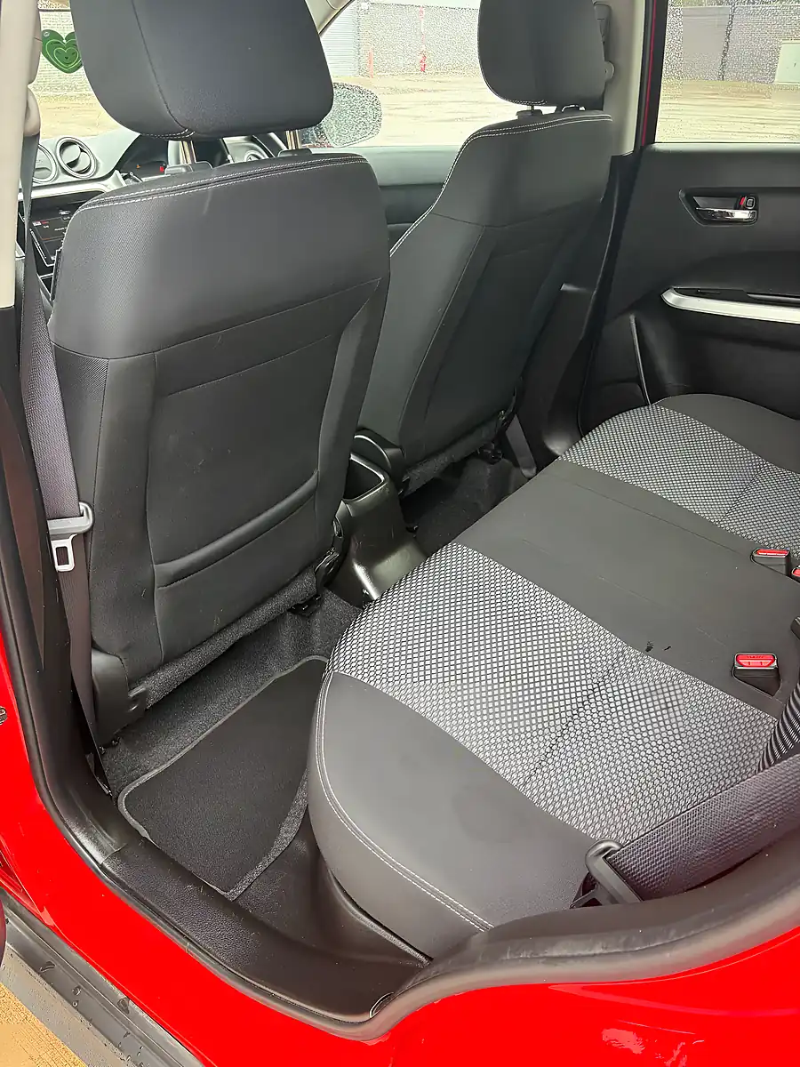 Used 2017 Suzuki Vitara Sz-T Red - Interior and Exterior details 11