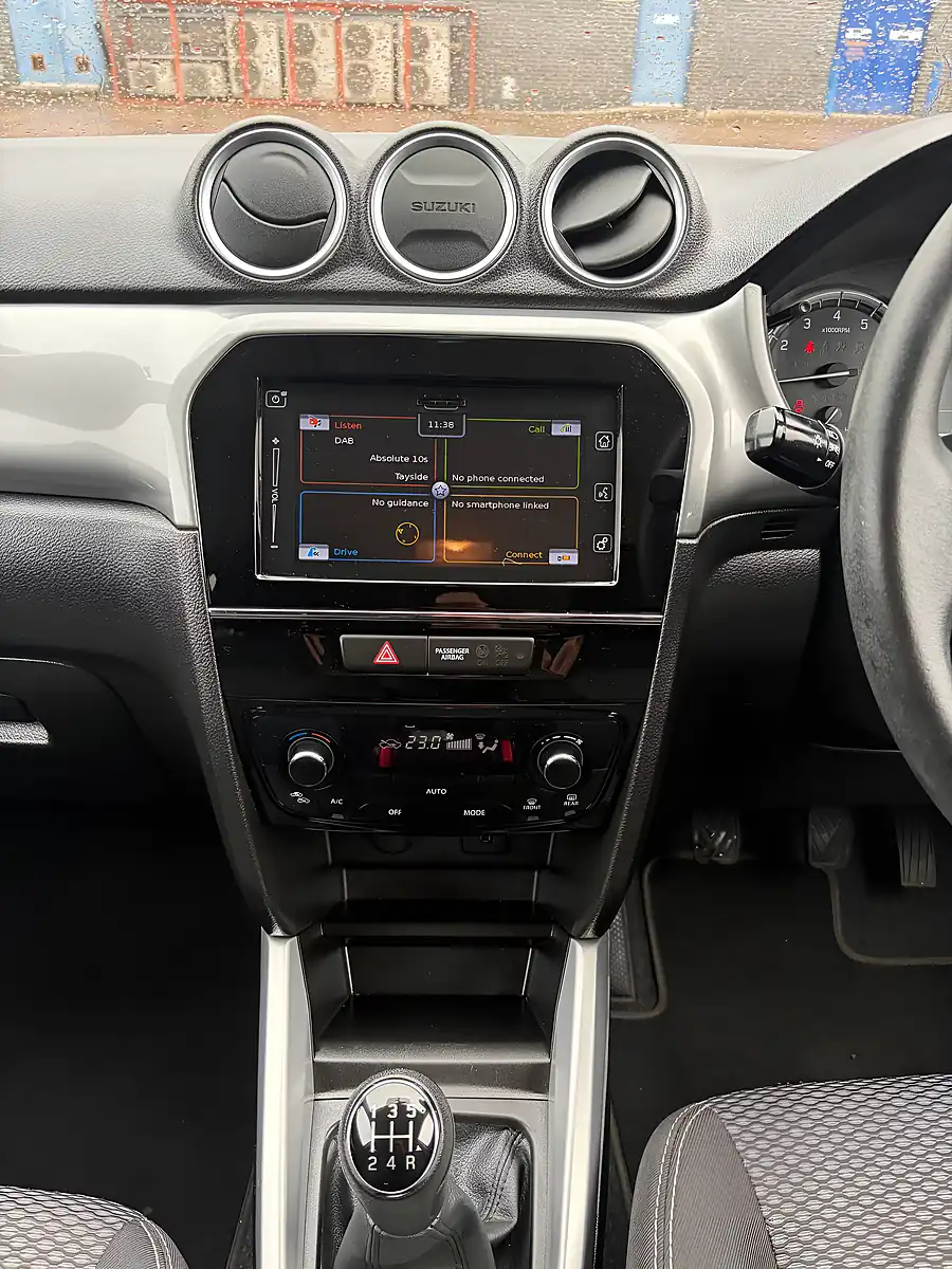 Used 2017 Suzuki Vitara Sz-T Red - Interior and Exterior details 13
