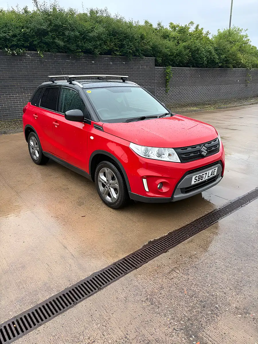 Used 2017 Suzuki Vitara Sz-T Red - Interior and Exterior details 7