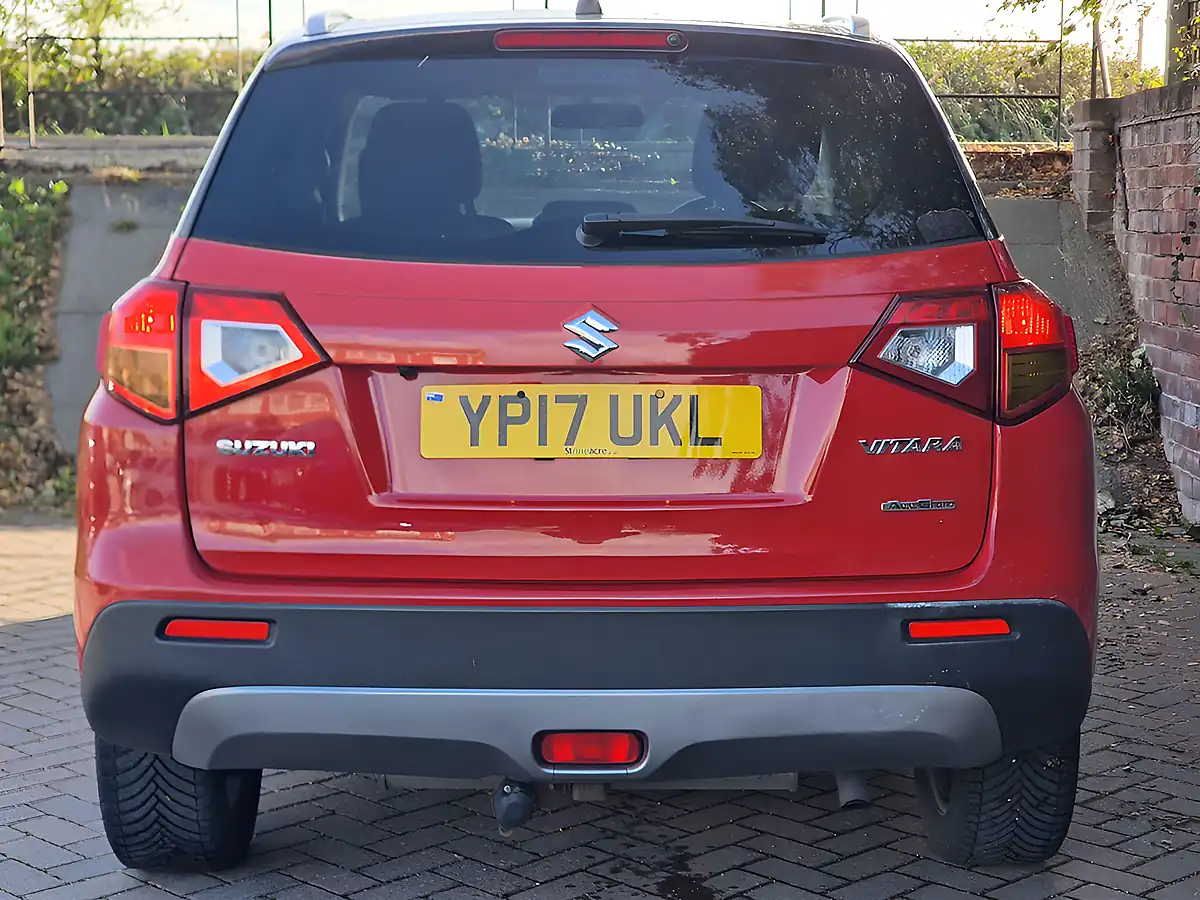 Used 2017 Suzuki Vitara Sz-T Red - Interior and Exterior details 4