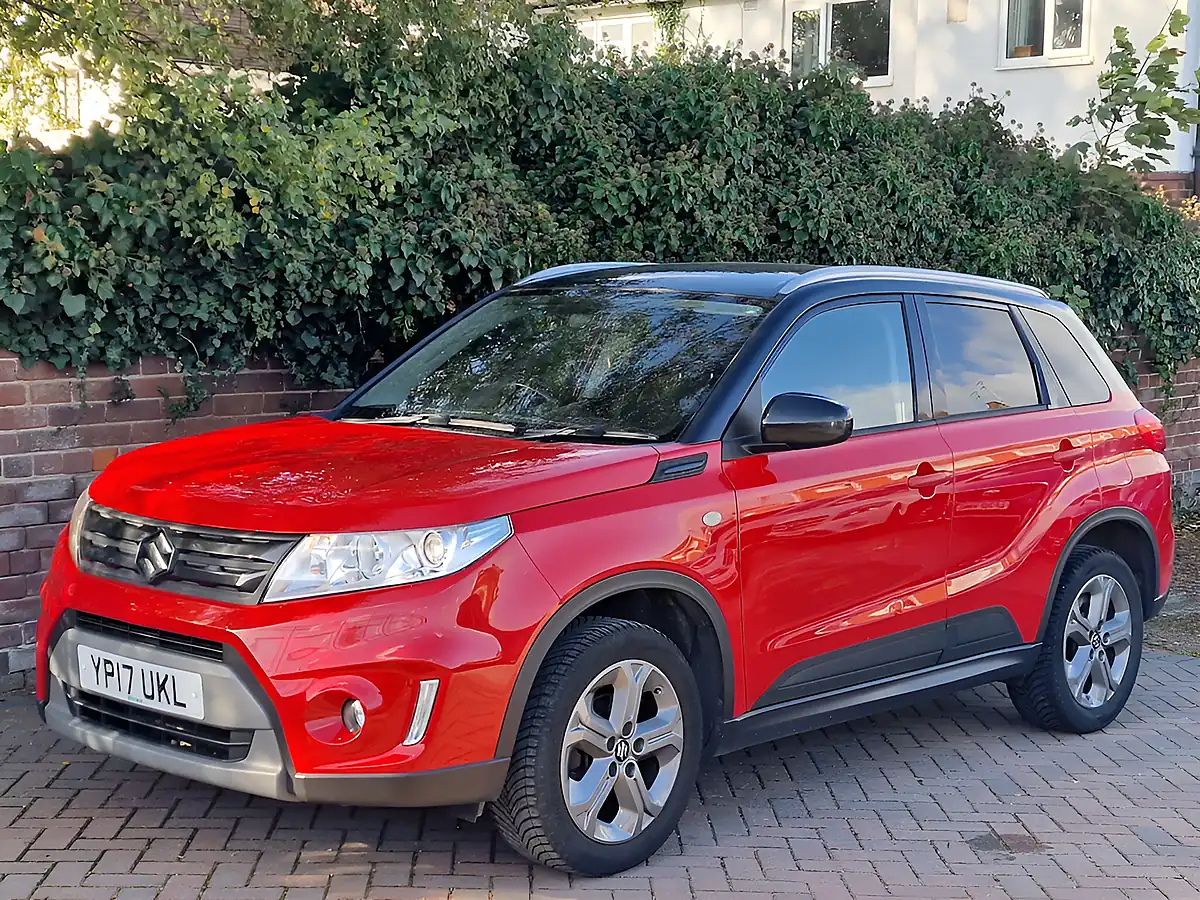 Used 2017 Suzuki Vitara Sz-T Red - Interior and Exterior details 5
