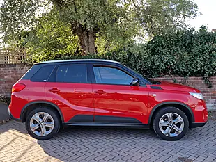 Used 2017 Suzuki Vitara Sz-T Red - Interior and Exterior details 8