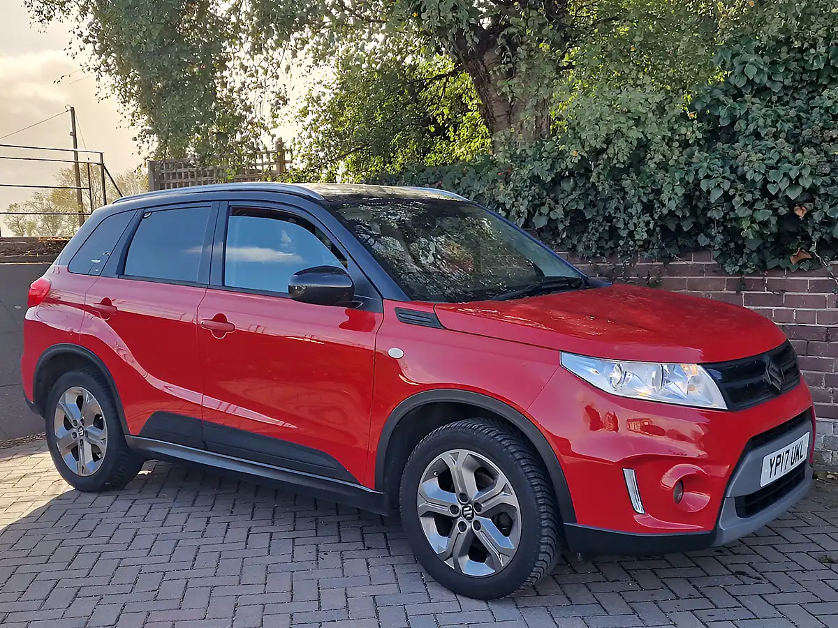 Used 2017 Suzuki Vitara Sz-T Red - Interior and Exterior details 9
