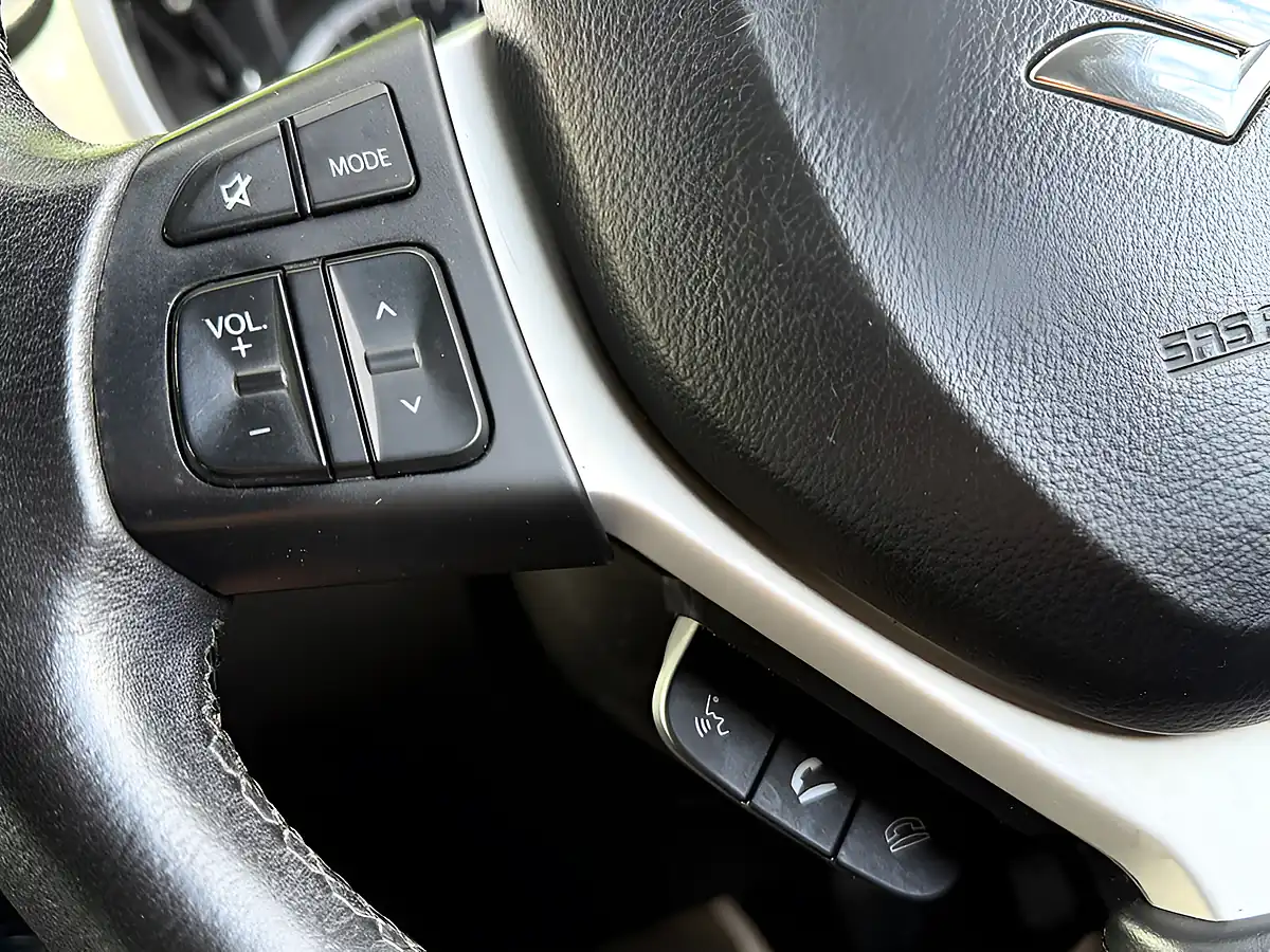 Used 2017 Suzuki Vitara Sz-T Silver - Interior and Exterior details 19