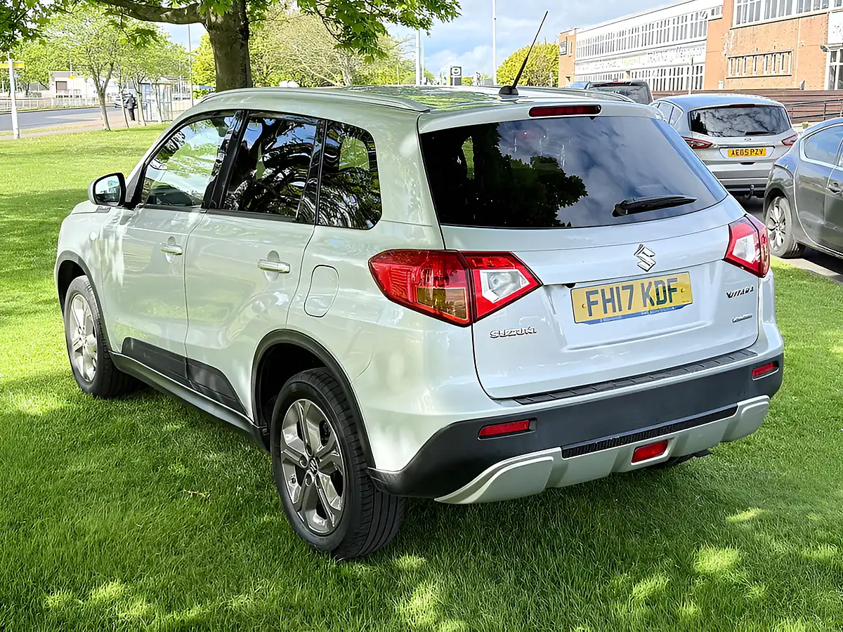 Used 2017 Suzuki Vitara Sz-T Silver - Interior and Exterior details 5