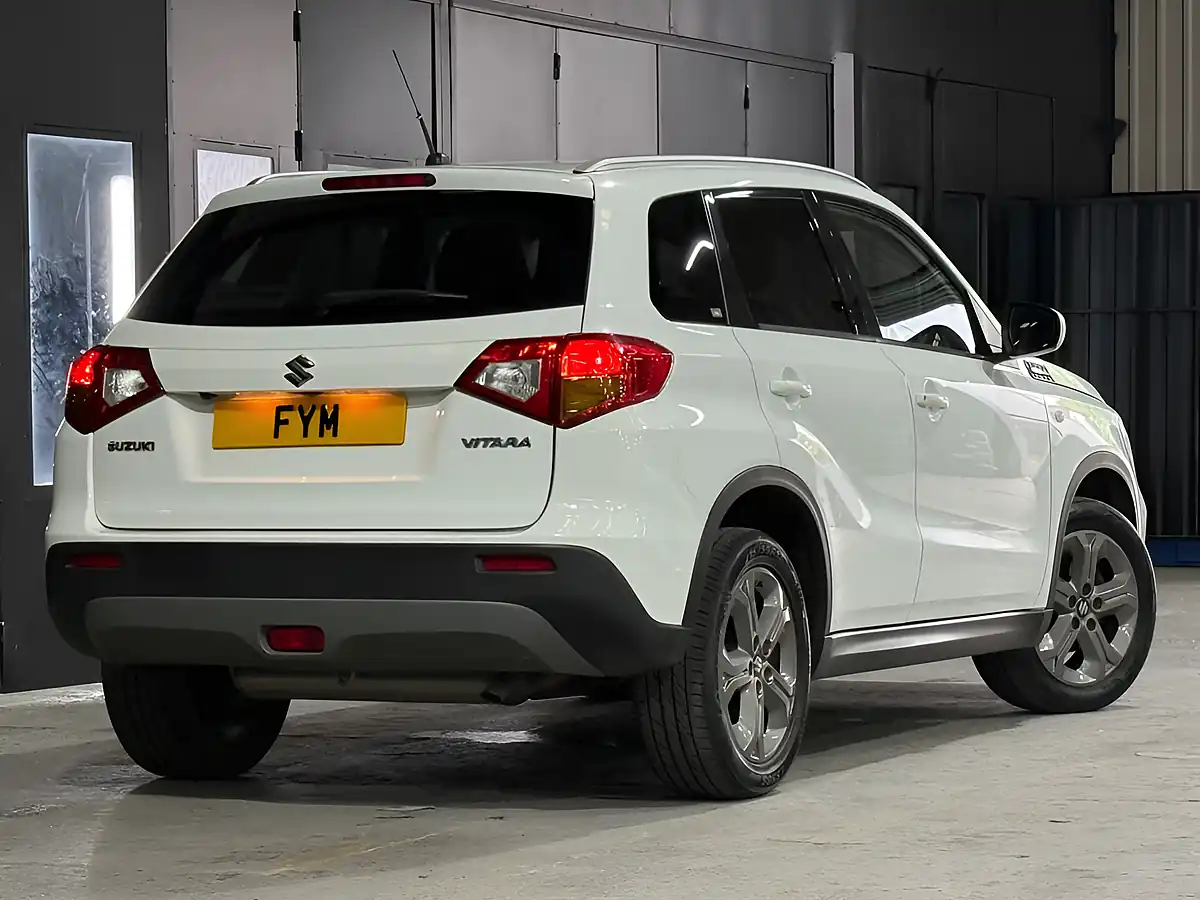 Used 2017 Suzuki Vitara Sz-T White - Interior and Exterior details 19