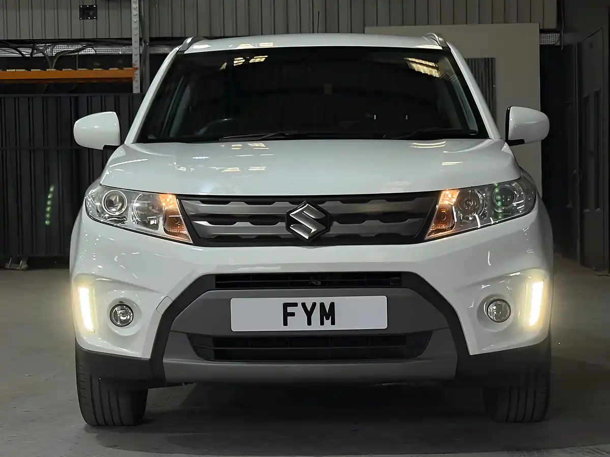 Used 2017 Suzuki Vitara Sz-T White - Interior and Exterior details 6