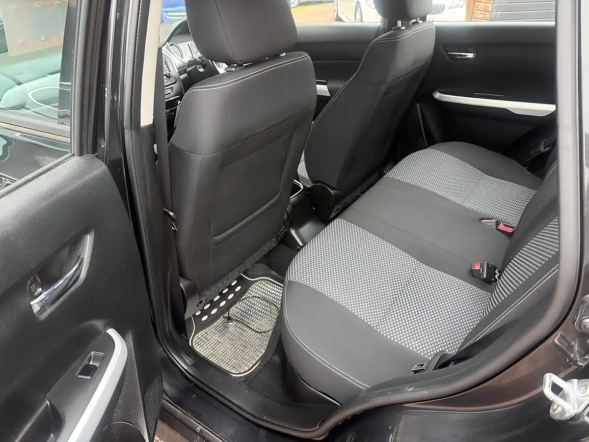 Used 2017 Suzuki Vitara SZ4 Black - Interior and Exterior details 6