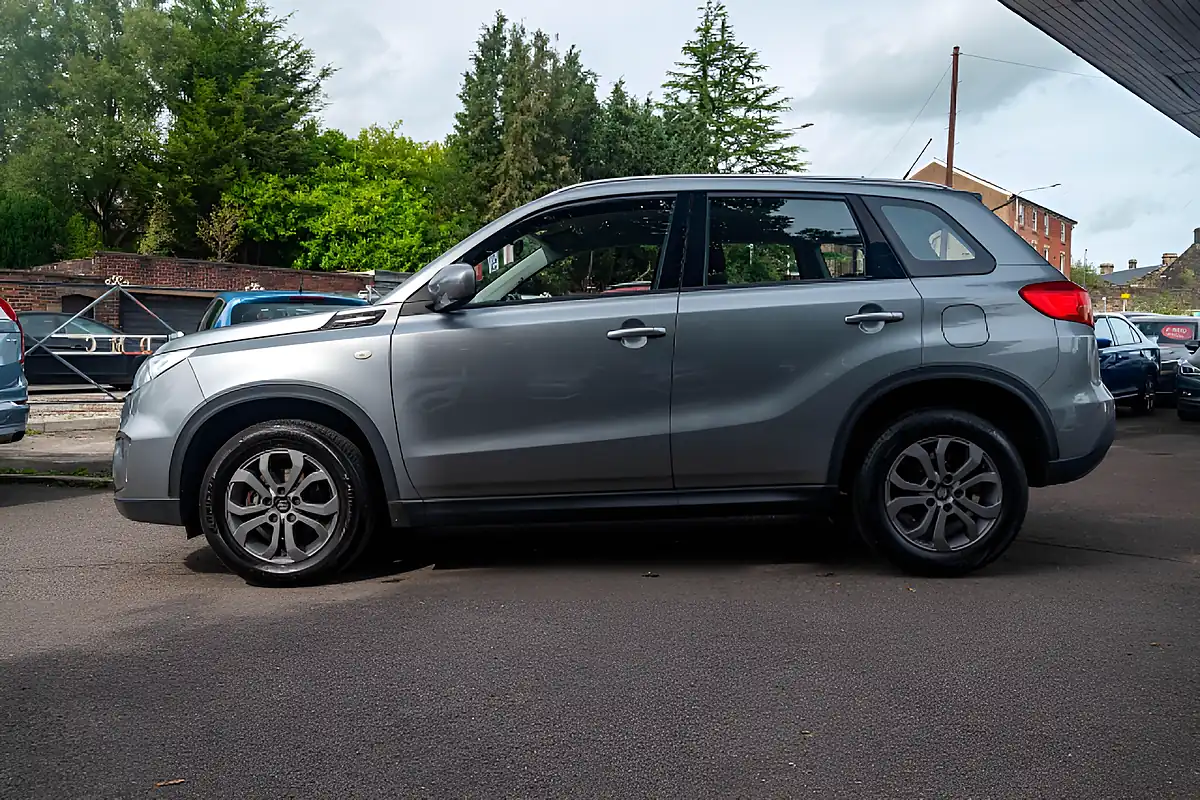Used 2017 Suzuki Vitara SZ4 Galactic Grey Metallic - Interior and Exterior details 4