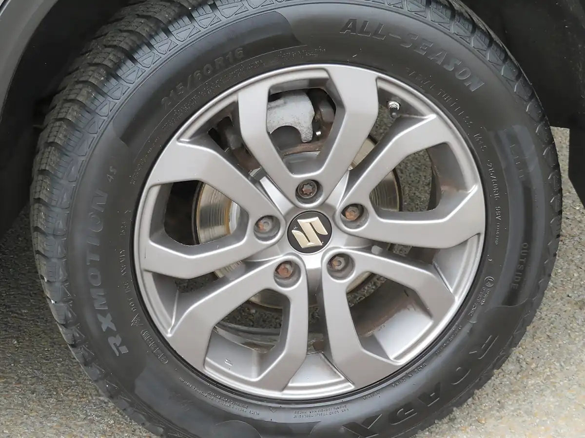 Used 2017 Suzuki Vitara SZ4 Grey - Interior and Exterior details 15