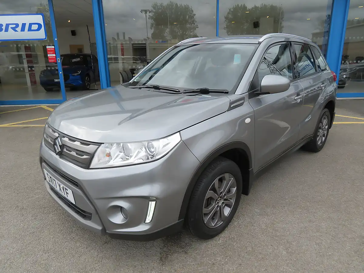 Used 2017 Suzuki Vitara SZ4 Grey - Interior and Exterior details 4