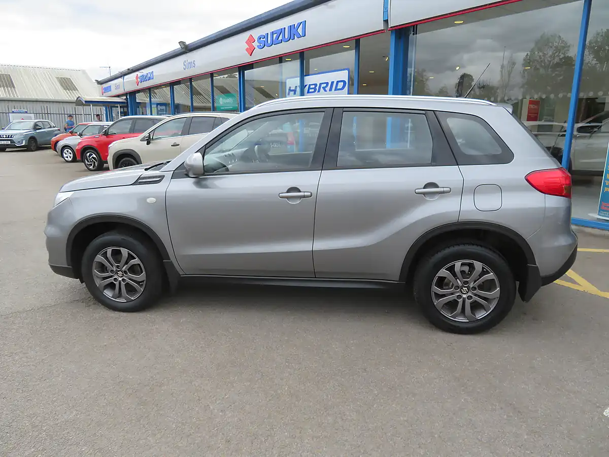 Used 2017 Suzuki Vitara SZ4 Grey - Interior and Exterior details 6