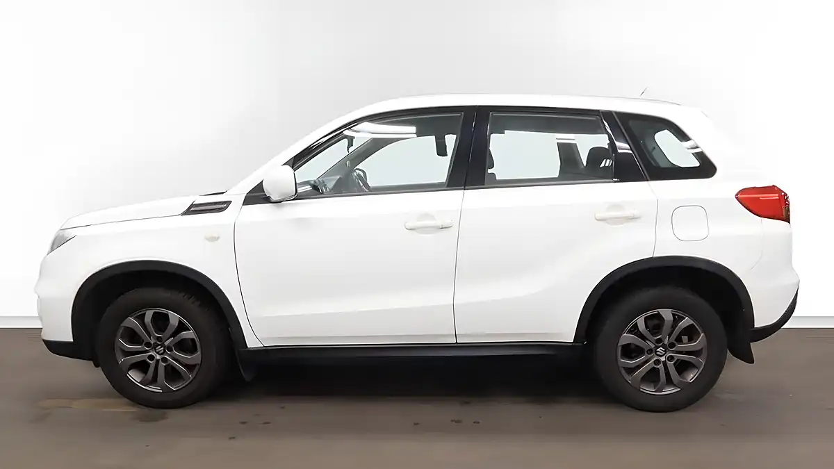 Used 2017 Suzuki Vitara SZ4 White - Interior and Exterior details 6