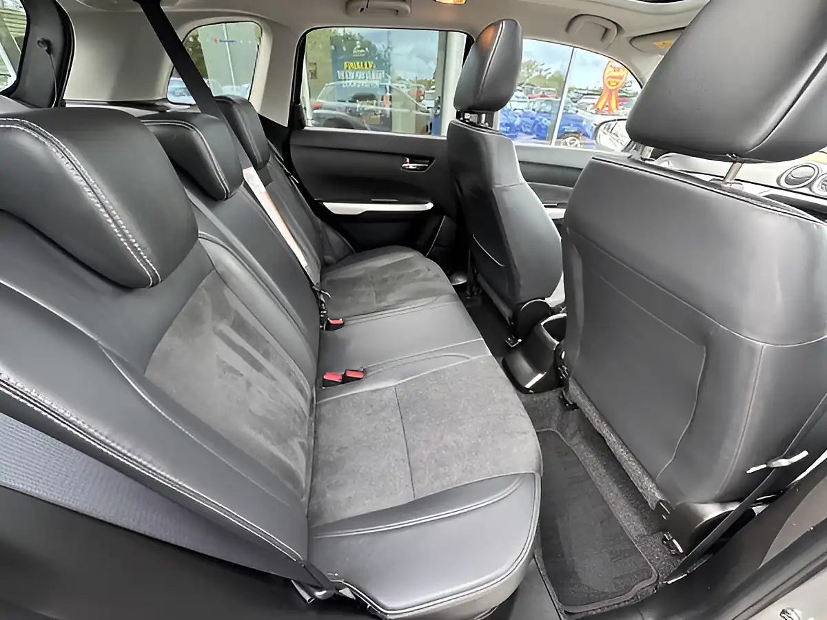 Used 2017 Suzuki Vitara SZ5 Allgrip Grey/Black - Interior and Exterior details 10